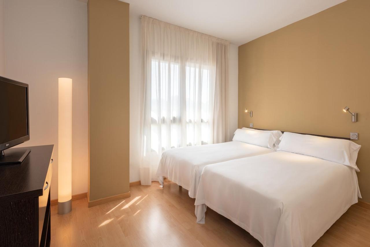 Madrid Airport Suites, Affiliated By Melia Exterior foto