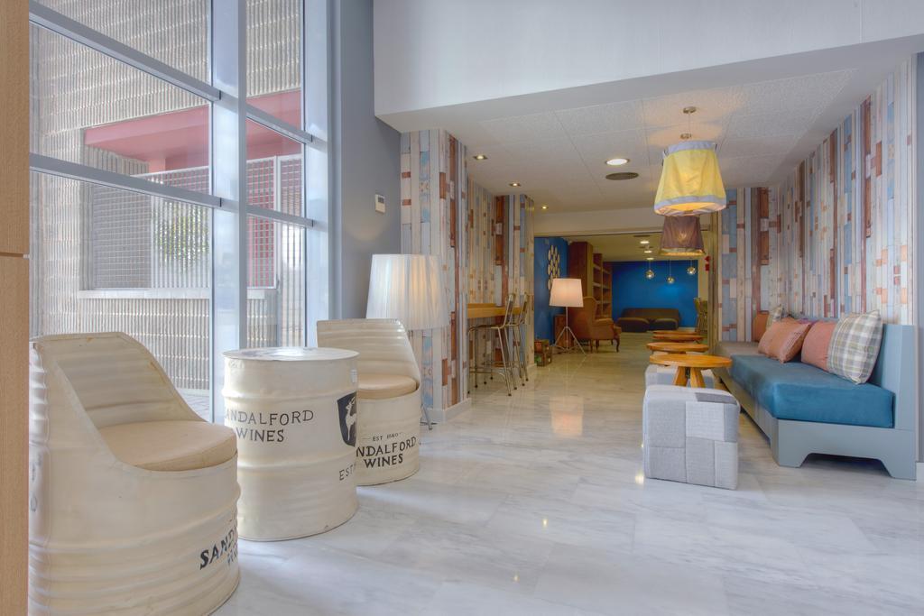 Madrid Airport Suites, Affiliated By Melia Exterior foto