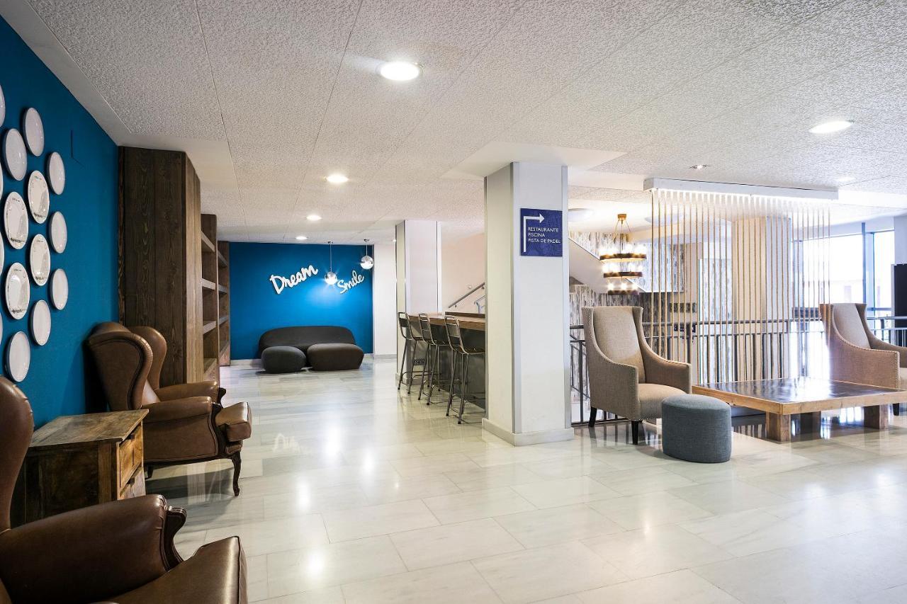 Madrid Airport Suites, Affiliated By Melia Exterior foto