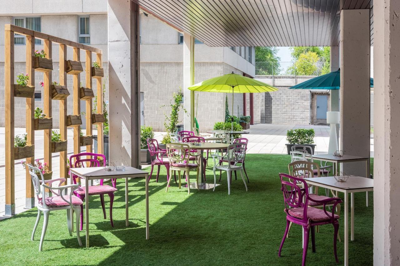 Madrid Airport Suites, Affiliated By Melia Exterior foto